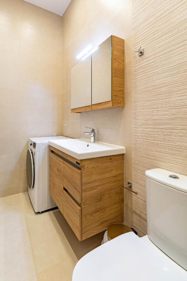 Old Town Apartment นาฟปลิโอ ภายนอก รูปภาพ