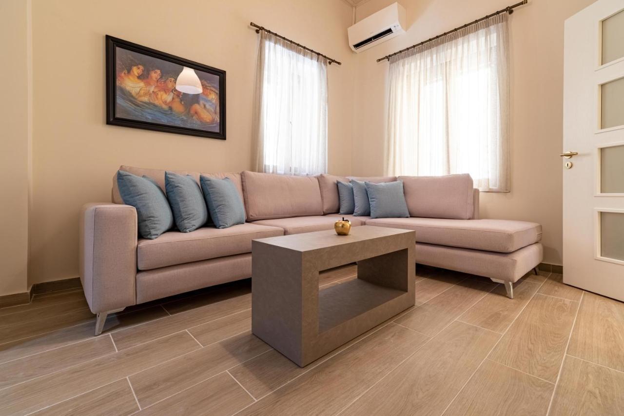 Old Town Apartment นาฟปลิโอ ภายนอก รูปภาพ